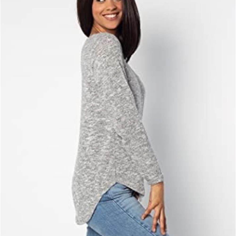 Abercrombie Grey Split Length Sweater - image 1